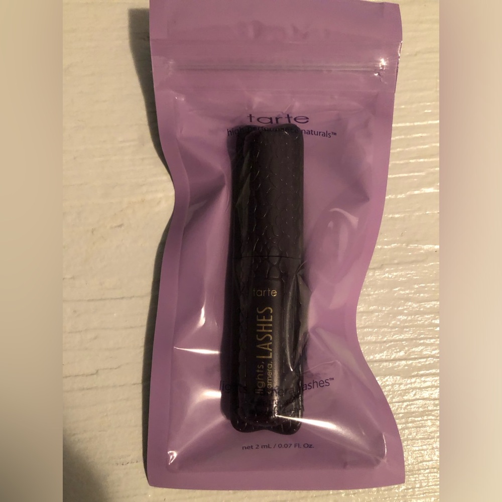 NWT- Tarte Mini Lights Camera Lashes